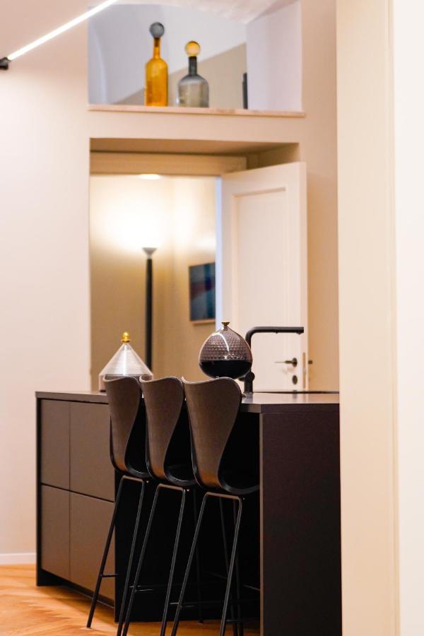 Meh Luxury Apartment City Centre Bari Eksteriør bilde