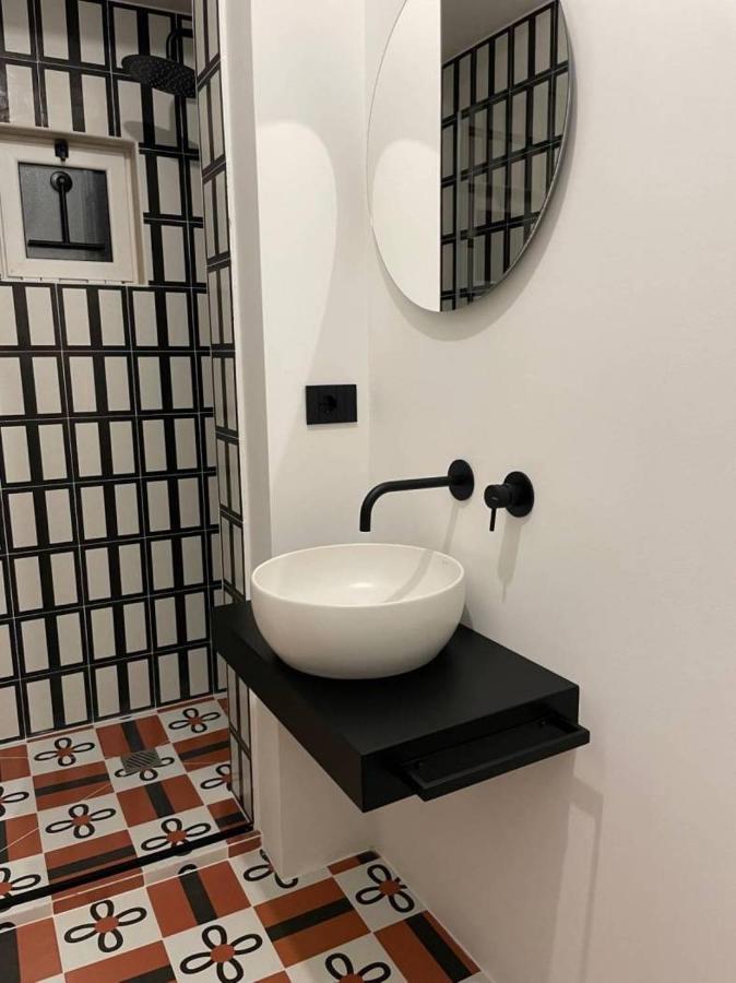 Meh Luxury Apartment City Centre Bari Eksteriør bilde